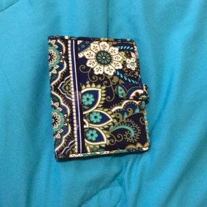 Vera Bradley: passport holder